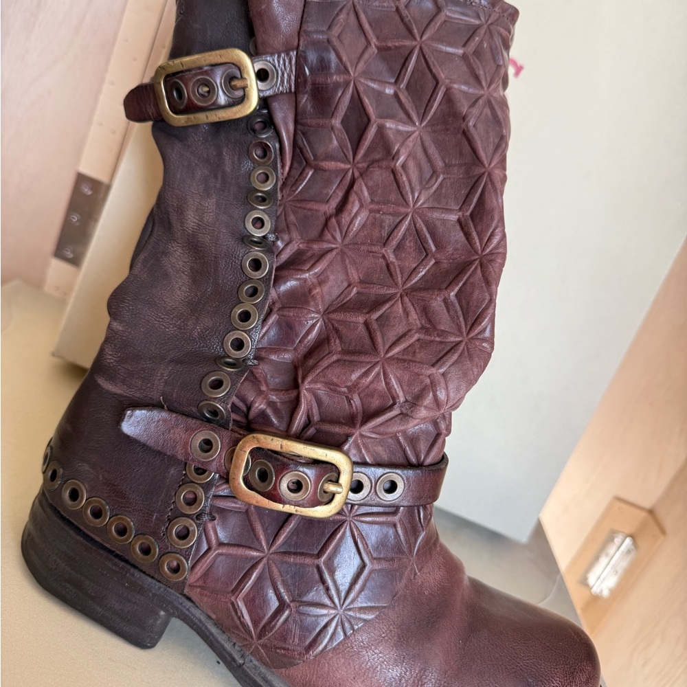 AS 98 STOCKTON Motorcycle Boots Cognac Brown/Brass hardware.